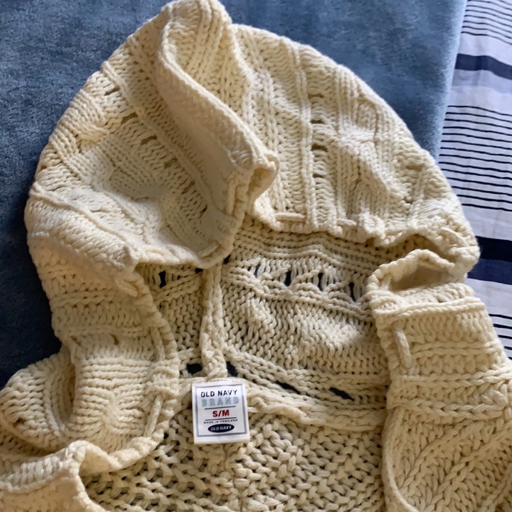 Poncho Sweeter - Picture 7 of 8
